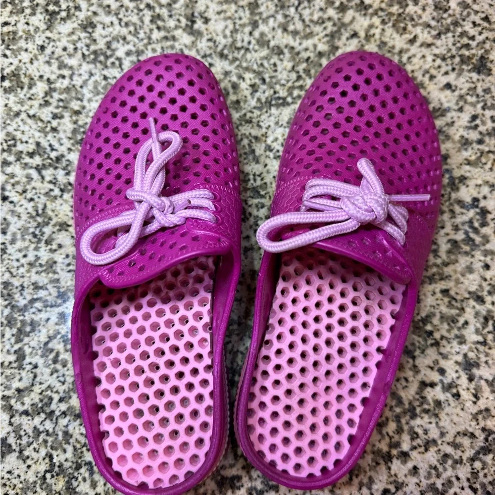 Pink Rubber Perforated‎ Garden Clogs Water Shoes Kids Size 2/3 Slip On Mules